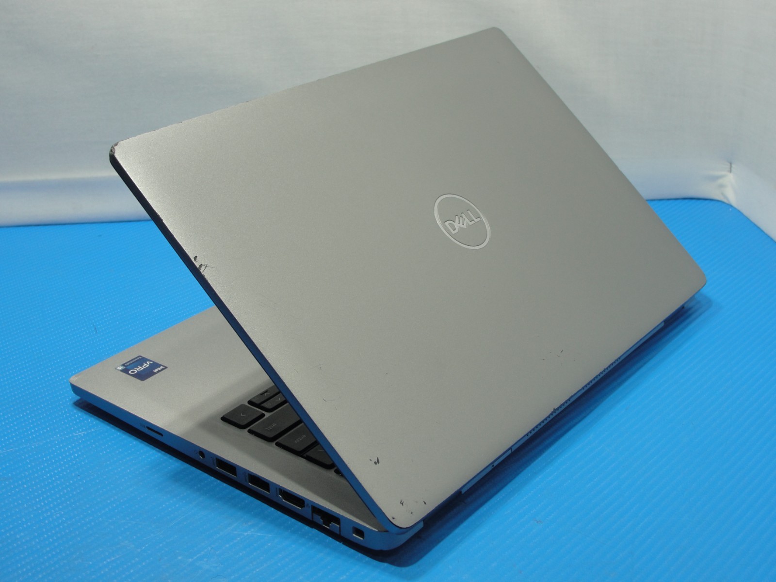 Dell Latitude 5430 14″ FHD i5-1235U 1.3GHz 4G LTE 16GB 256GB SSD W11Pro + PA