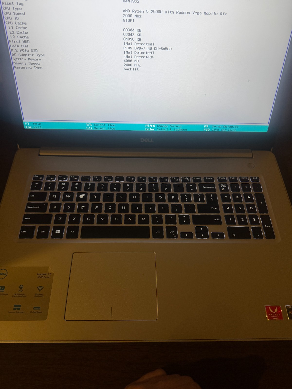 Dell Inspiron 17 5775 Ryzen 5 2500U 2.0Ghz 4GB RAM NO SSD NO OS, READ