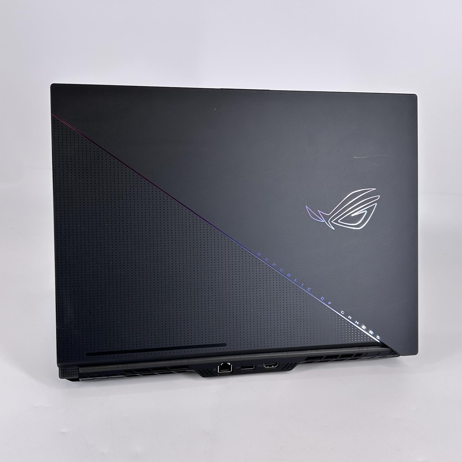 Asus ROG Zephyrus Duo 16 GX650 QHD+ 2.5 GHz Ryzen 9 7945HX 64GB 2TB SSD RTX 4090