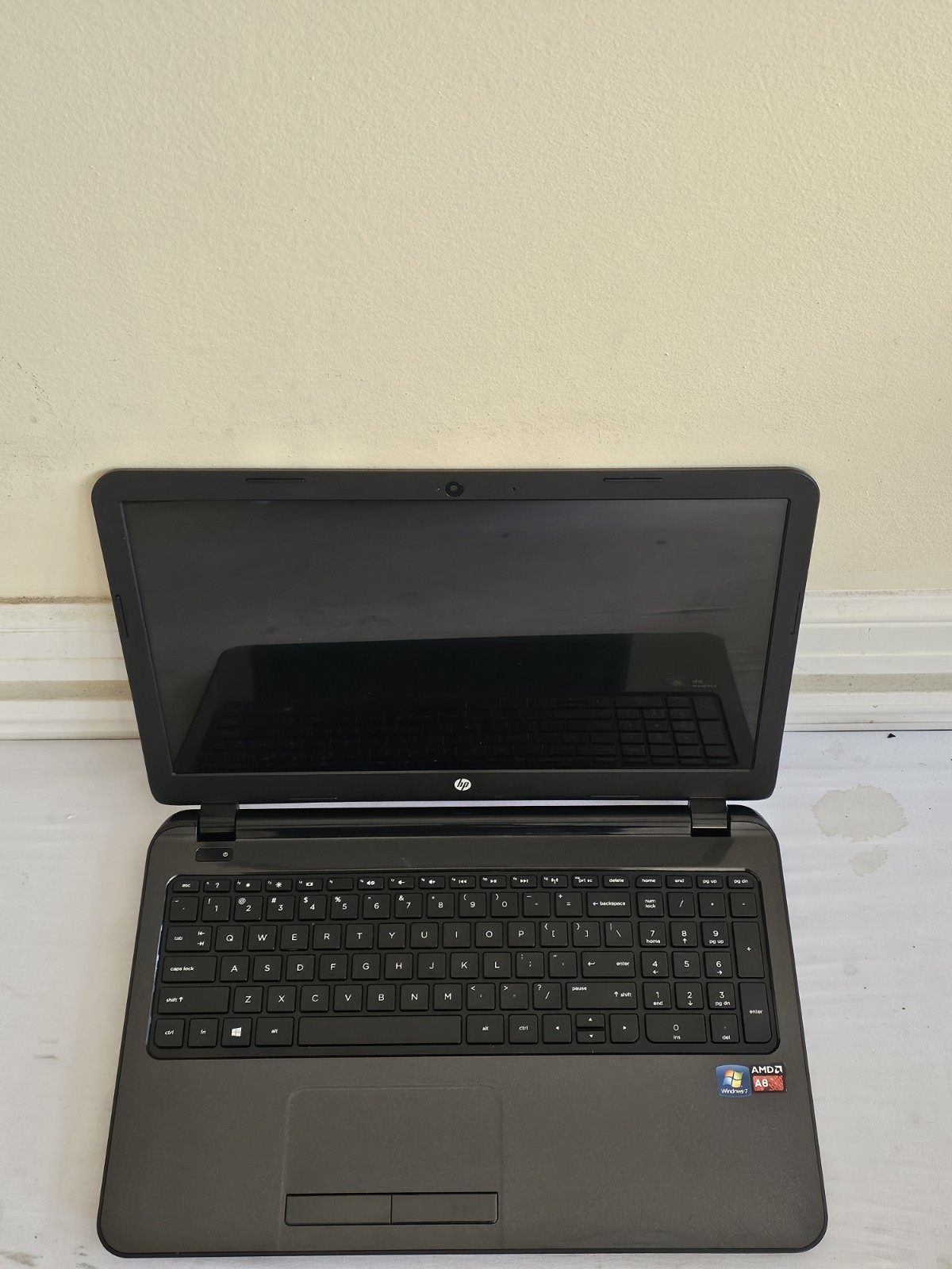 HP Notebook 15 Laptop – AMD A8-6410 – 4GB RAM – 750GB HDD – Win 10 – Read Desc.