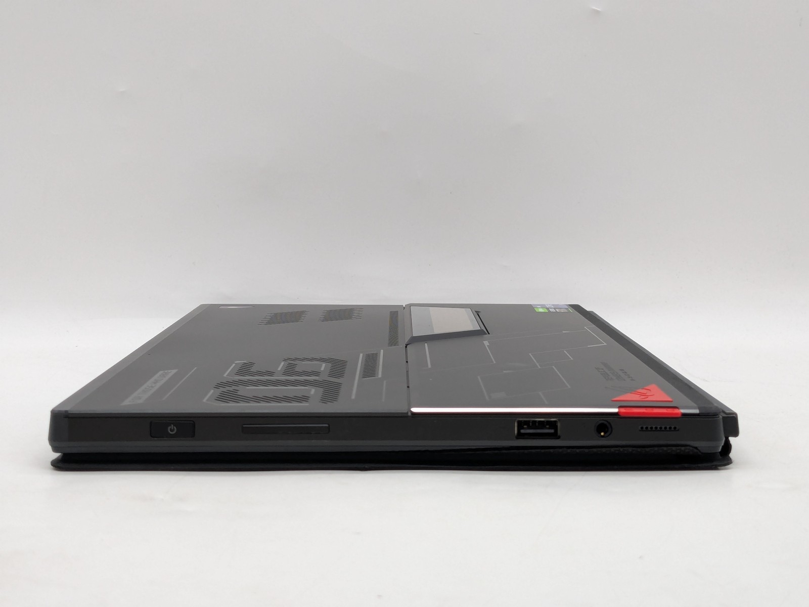 ASUS ROG 13.4″ Touchscreen Gaming Tablet Core I9 16GB RTX 3050 Ti 1TB Black