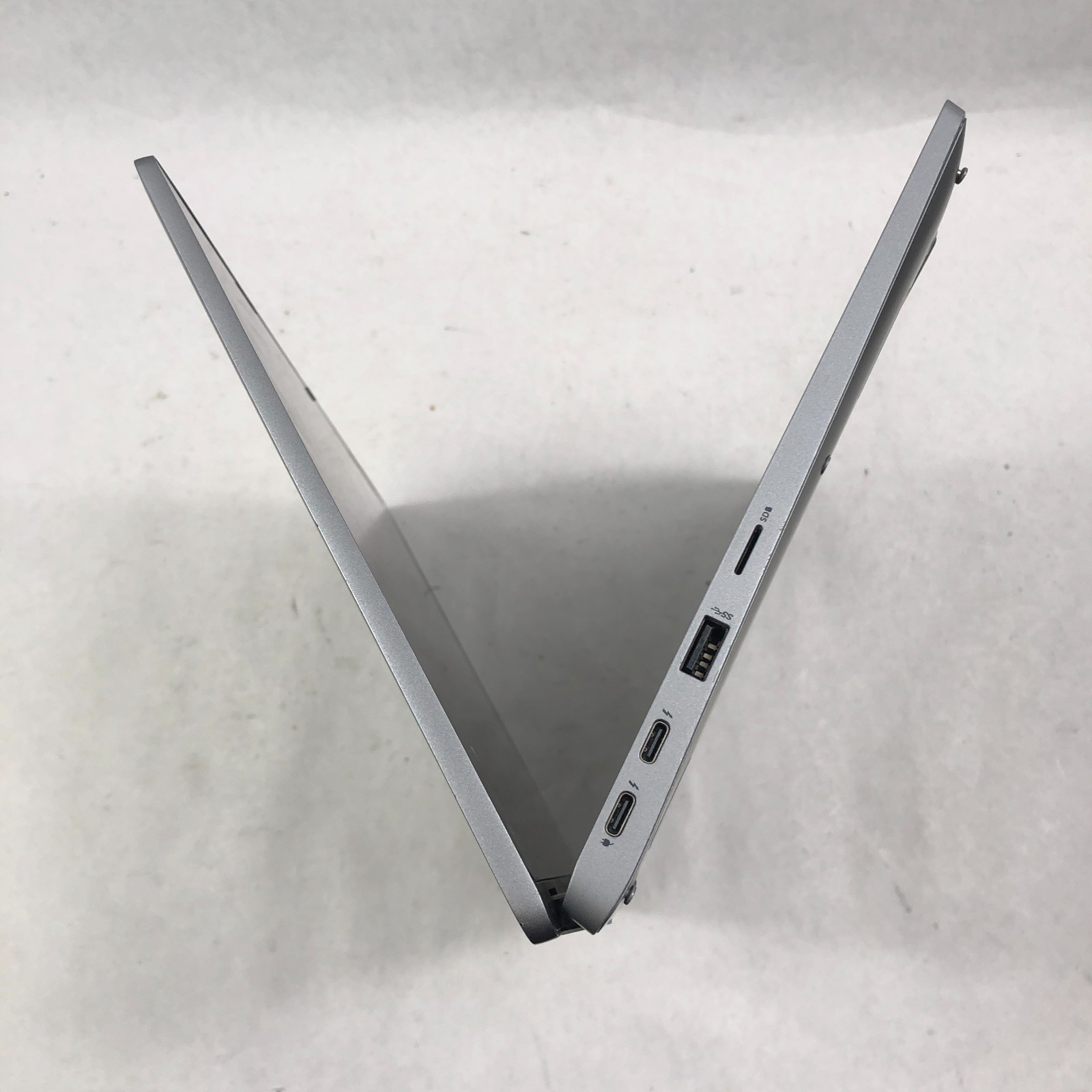 Dell Latitude 5320 2 in 1 TOUCH Intel Core i5-1135G7 @ 2.40GHz 8GB RAM NO SSD