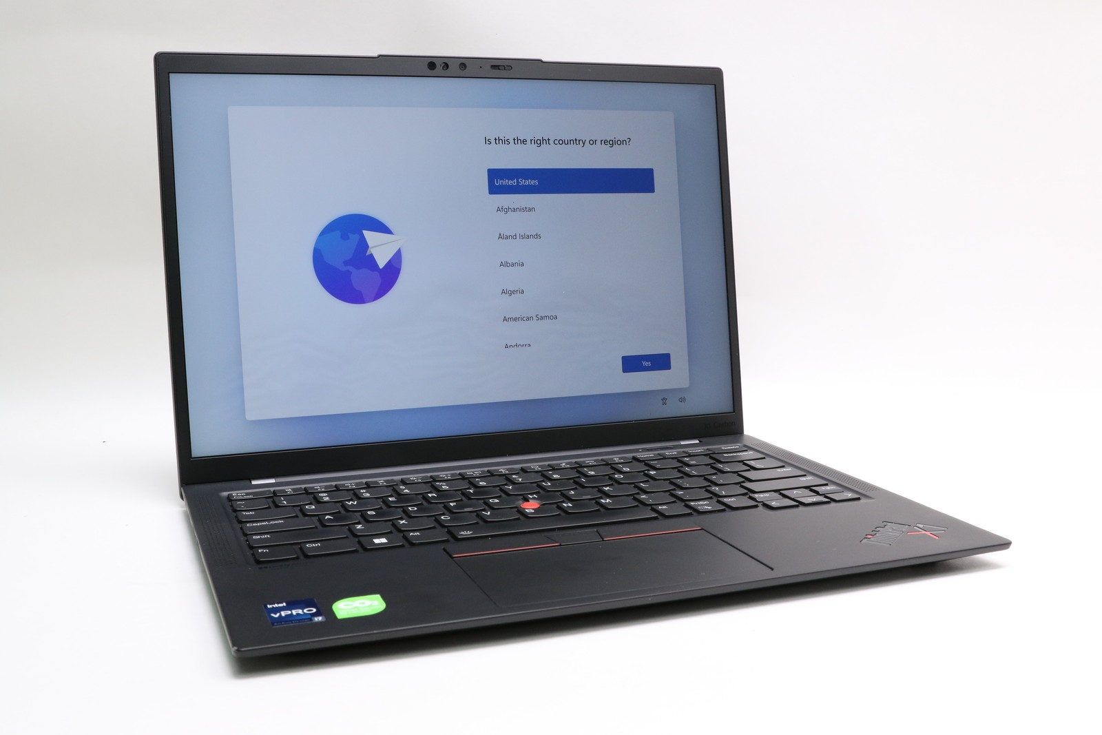 Read! 14″ UHD+ Lenovo Thinkpad X1 Carbon Gen 10, i7-1270P, 32GB, 1TB SSD
