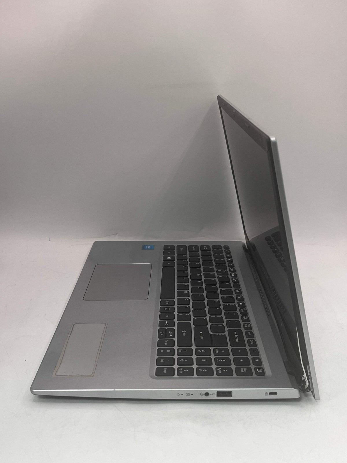 Acer Aspire 1 N20C5 15.6″ Laptop Intel Celeron 4GB RAM 128GB Silver Broken NO CH
