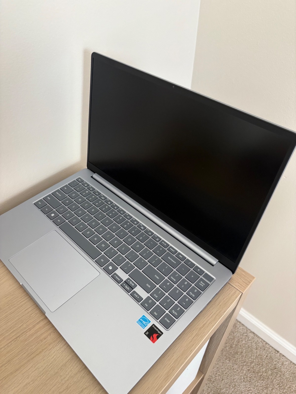 SAMSUNG 15.6″ Galaxy Book4 Edge Laptop NP750XQB-KA2US FHD LCD 16GB