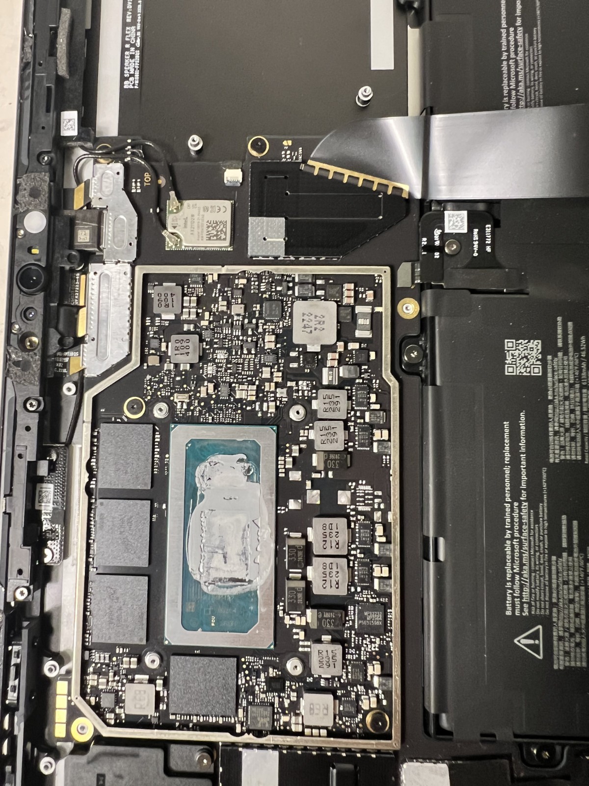 Microsoft Surface Pro 9 13″ i5-1235U 8GB RAM 2038 As-Is No Screen No SSD READ!!!