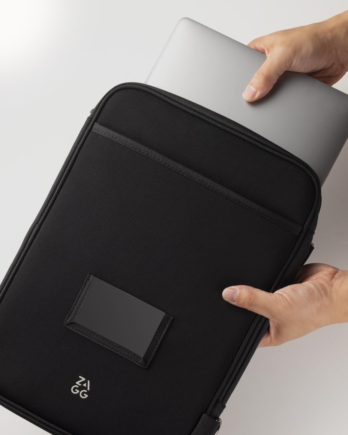 Water-Resistant Neoprene Laptop Sleeve with Pouch for 13-15 Inch Devices