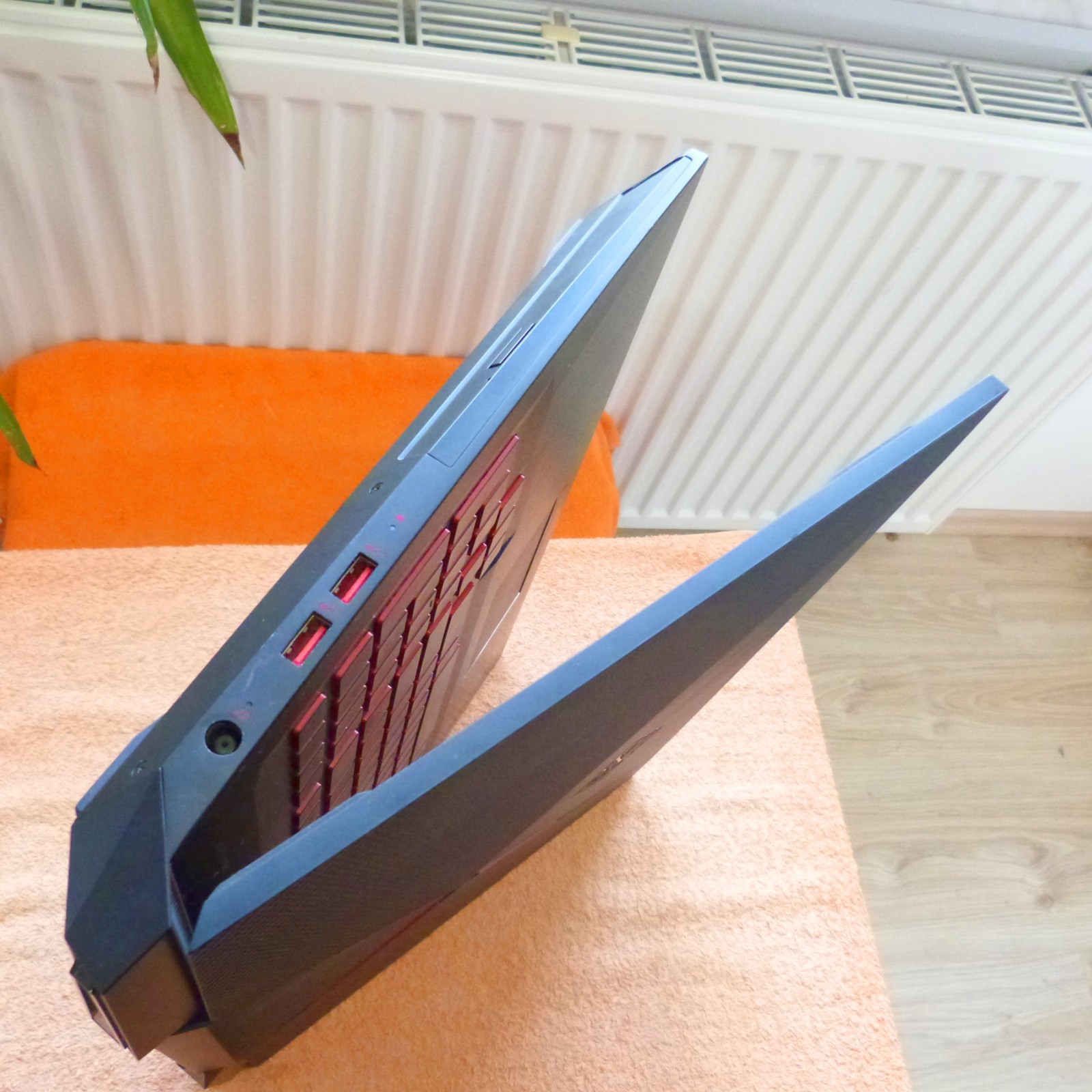 HP OMEN 17 AN i7 FULLHD 120Hz I Geforce GAMING GTX 8GB l Bang Olufsen Sound THX