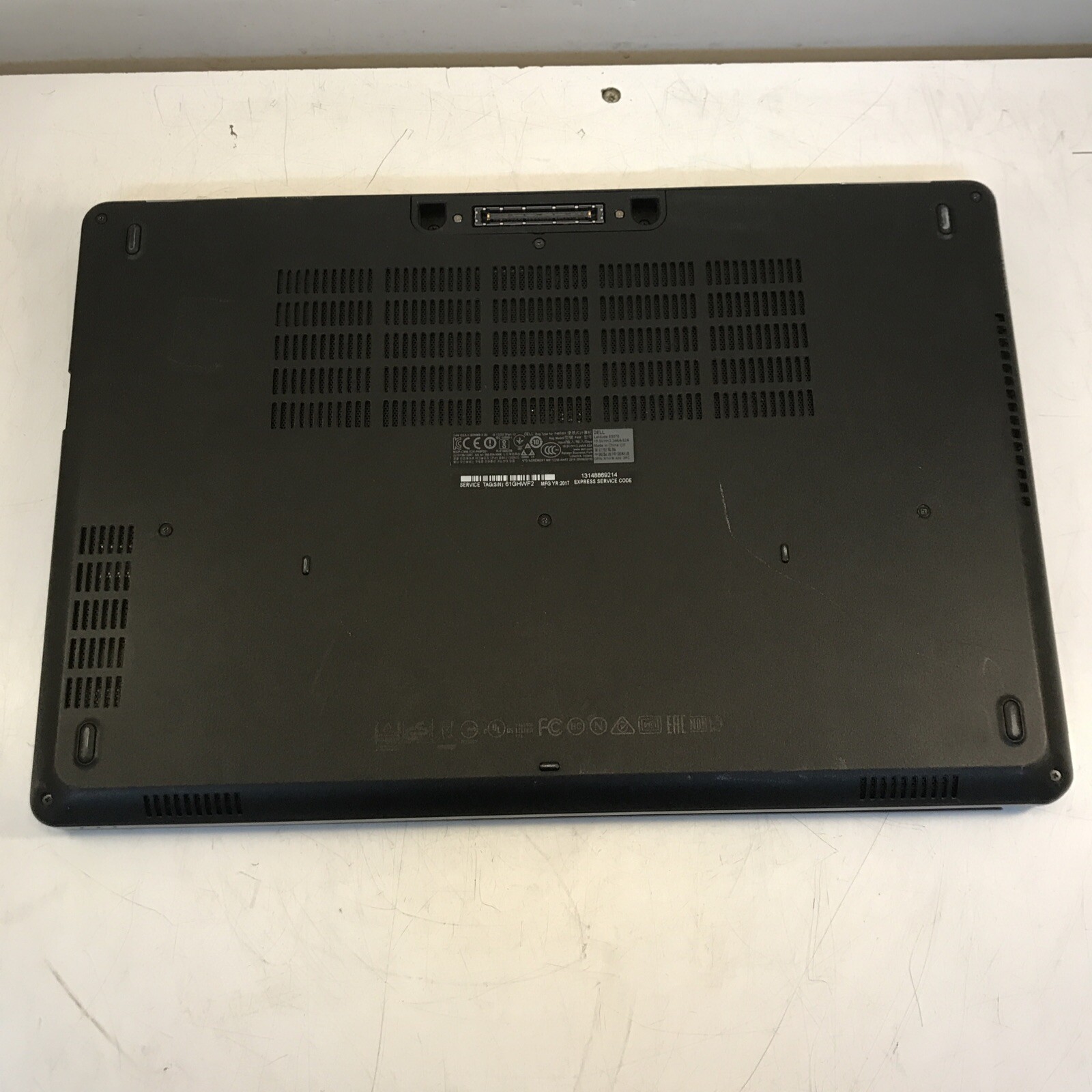 Dell Latitude E5570 unknown CPU No RAM No HDD/battery does not power on