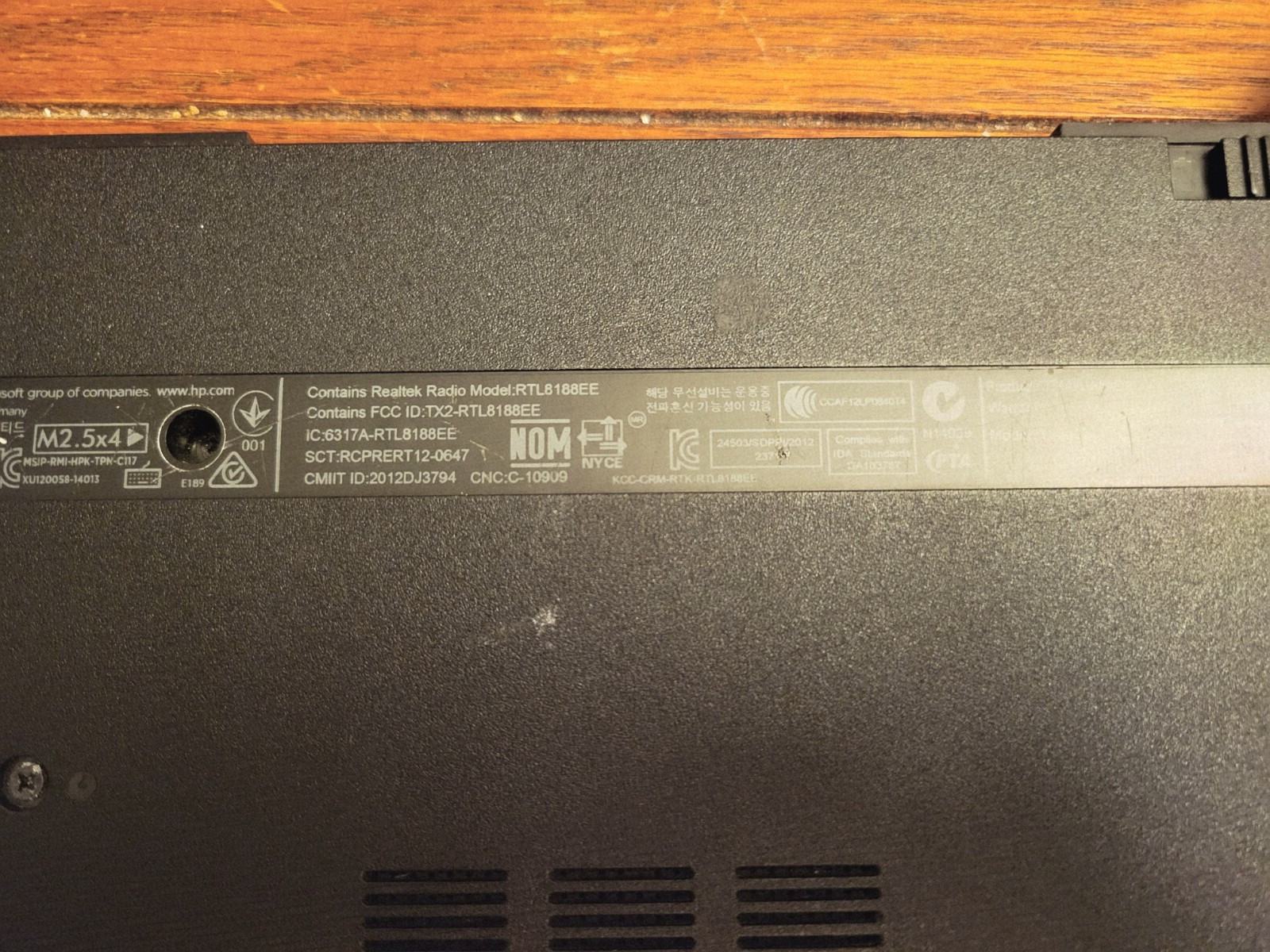 HP Laptop 15-R137WM 15.6″ HD LCD Intel Core i3-4005U 6GB RAM 500GB BROKEN SCREEN
