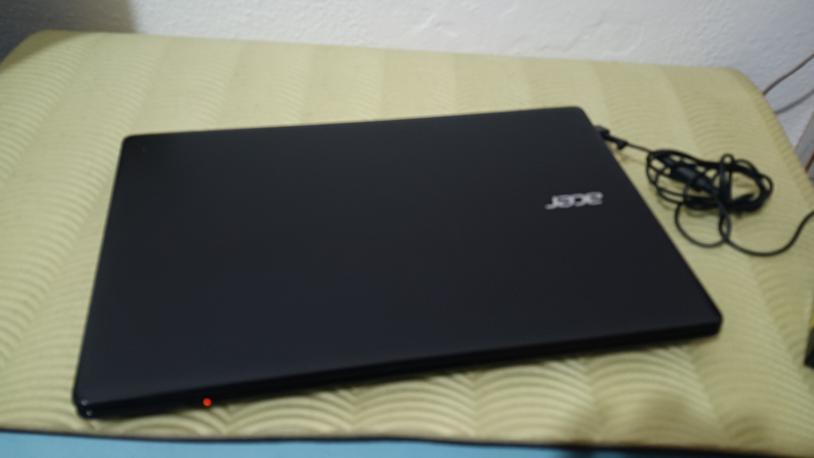 ACER ASPIRE E5-572G-50FB I5-4200U 8GB 256GB SSD 15.6″ 1920X1080 NVIDIA 840M 2GB