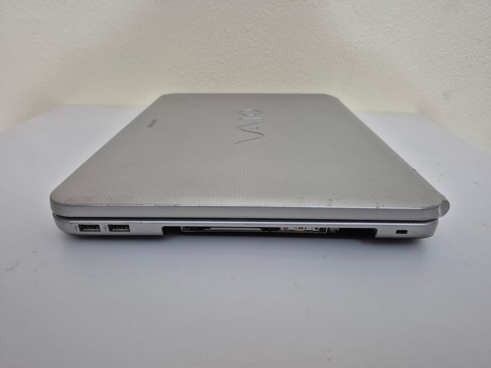 Sony Vaio Laptop Vgn-NS11Z Cpu Intel Core 2 Duo T5800 2.00MHz Broken For Parts