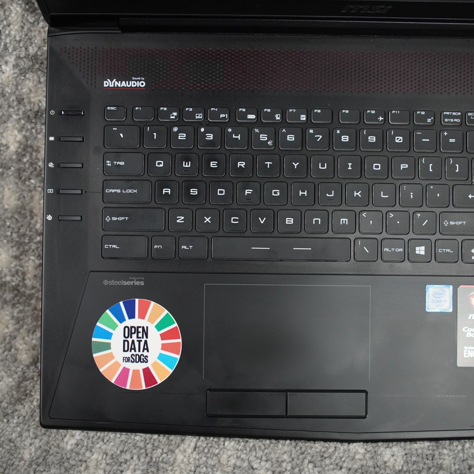 MSI GT72VR 6RE 17.3″ Gaming Laptop i7-6700HQ 16GB 512GB NVMe +1TB GTX 1070 8GB