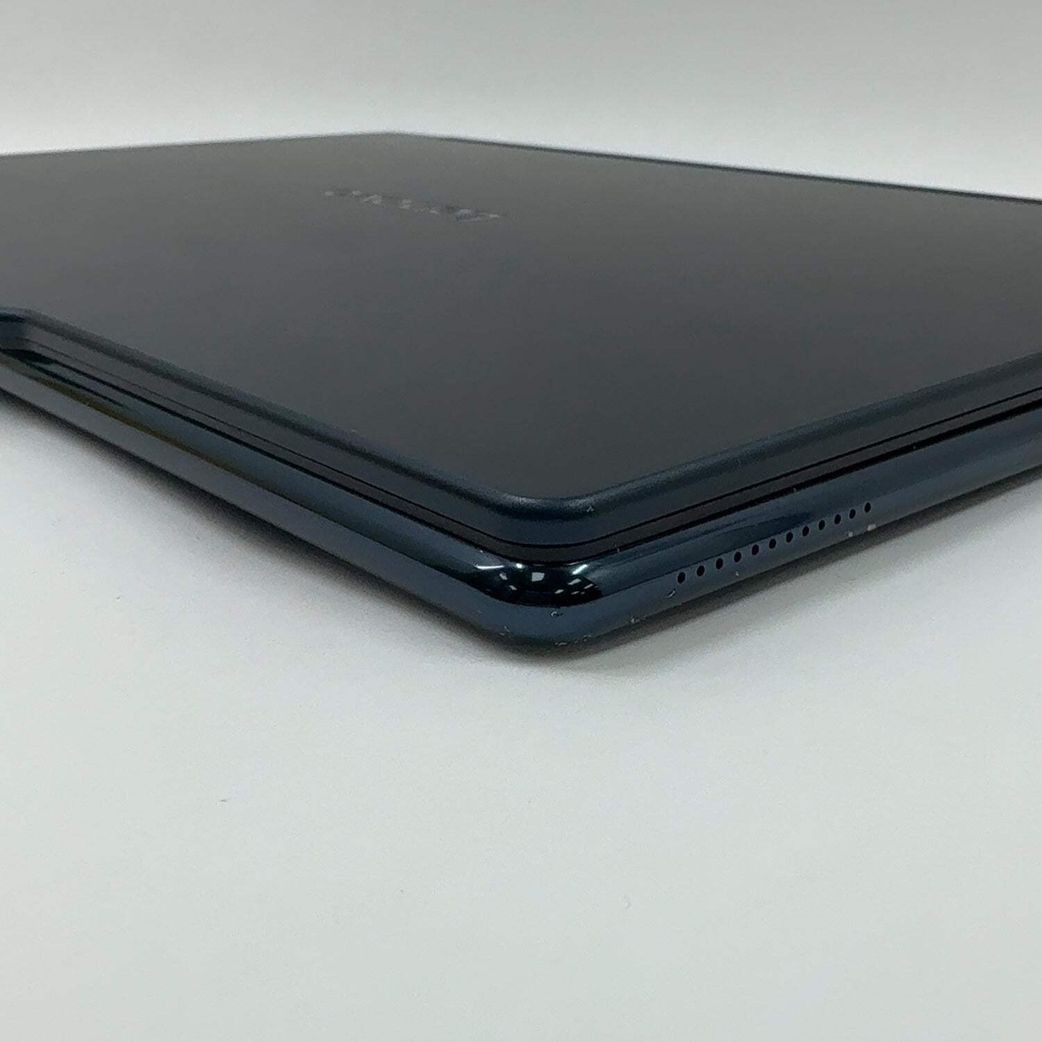 Lenovo YOGA 9 2-in-1 14ILL10 14″ Core Ultra 7 258V 2.2GHz 32GB RAM 1TB SSD