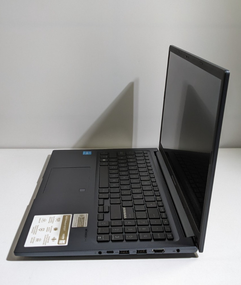 ASUS Vivobook (X1504VA-SS31-CB) 15.6″ FHD Laptop 8GB, 512 GB SSD- Quiet Blue