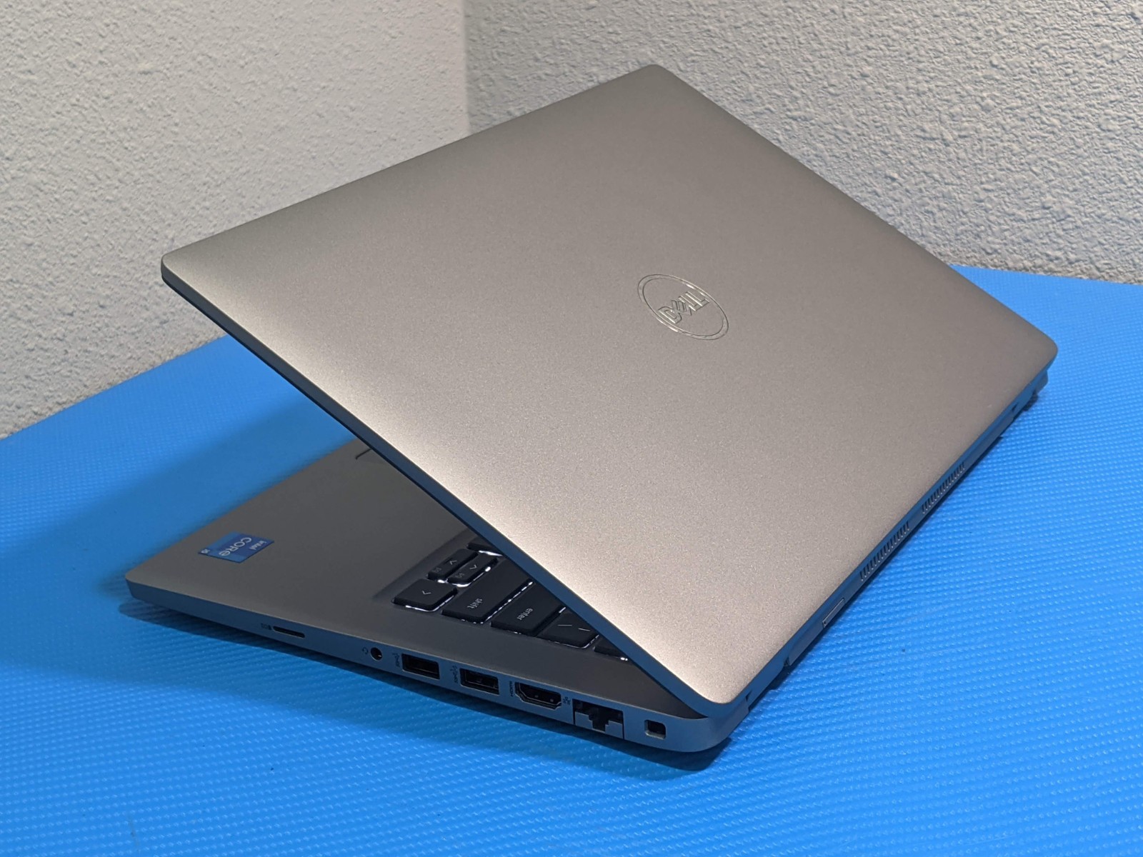 Dell Latitude 5430 14″ FHD Intel Core i5-1235U 1.3GHz 16GB 256GB SSD W11Pro +PA