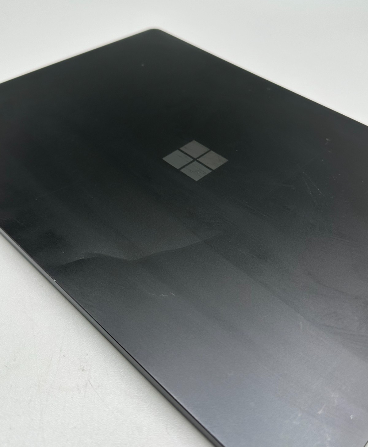Microsoft Surface Laptop 4 1951 13.5″ i7-1185G7 3GHz 16GB DDR4 1TB SSD Black C