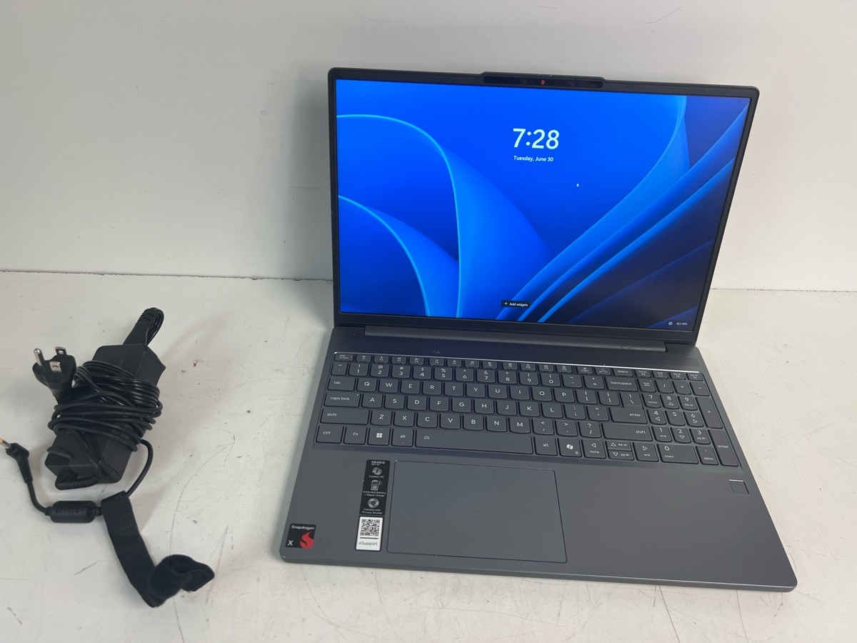LENOVO IDEAPAD SLIM 3; WINDOWS 11 HOME, 16GB RAM, SNAPDRAGON X, 256G (P24036103)