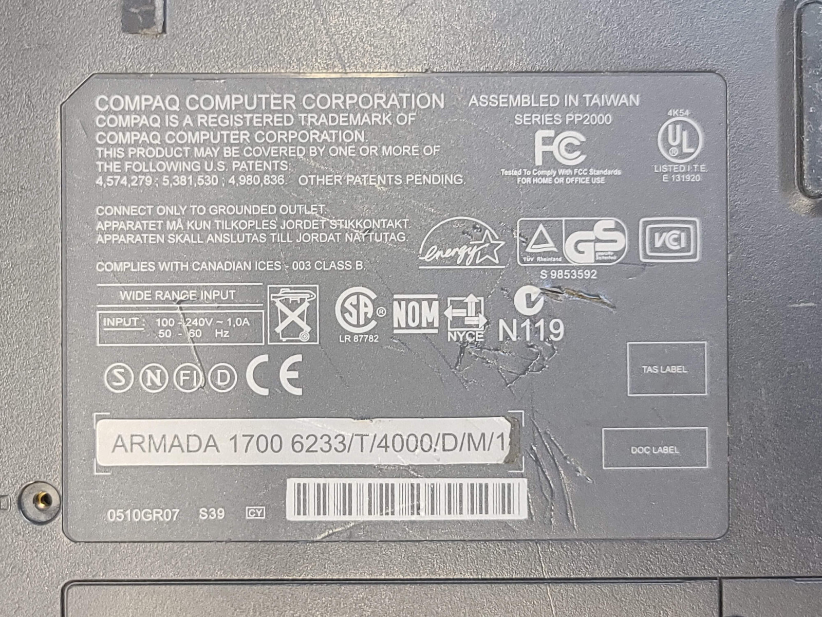 Compaq Armada 1700 Pentium II 233MHz + 160MB + 4GB Windows 98 SE *READ* TESTED