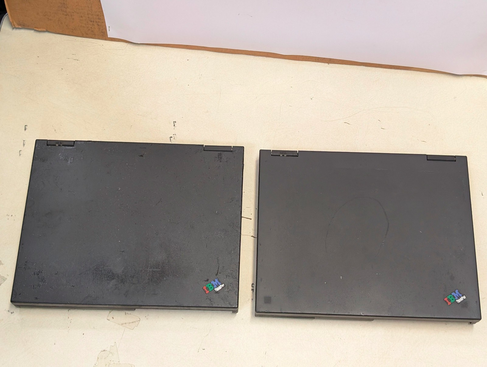 IBM ThinkPad 600 lot for parts; bad screen on 600x, bad MOBO on 600; no HDDs