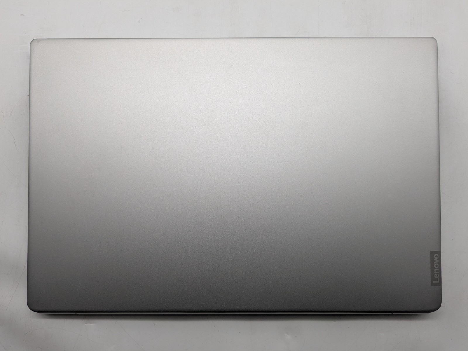 Lenovo IdeaPad 15″ FHD RYZEN 5 2500U VEGA MOBILE GFX 256GB 8GB W11 AMD Radeon