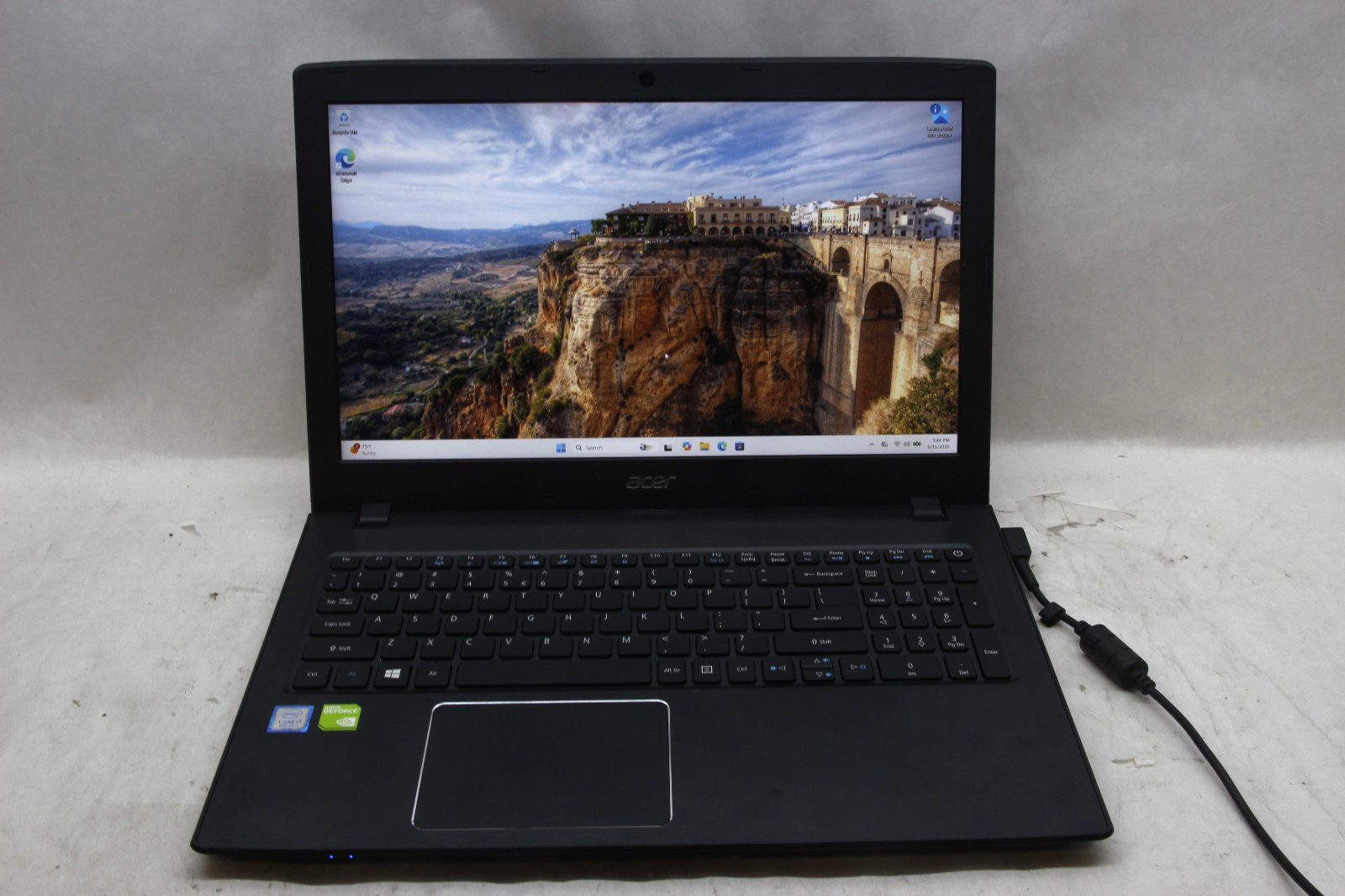 Acer Aspire E5-576G 15.6″ Laptop i5-8250U 8 GB RAM 256 GB SSD Win 11 No Charger
