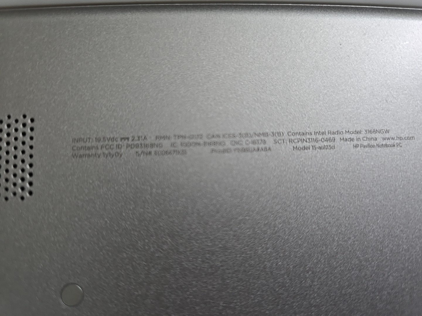 HP PAVILION 3168NGW/ INTEL CORE i5 2.5 GHZ. Touchscreen 1TB HDD 12 GB RAM WIN10