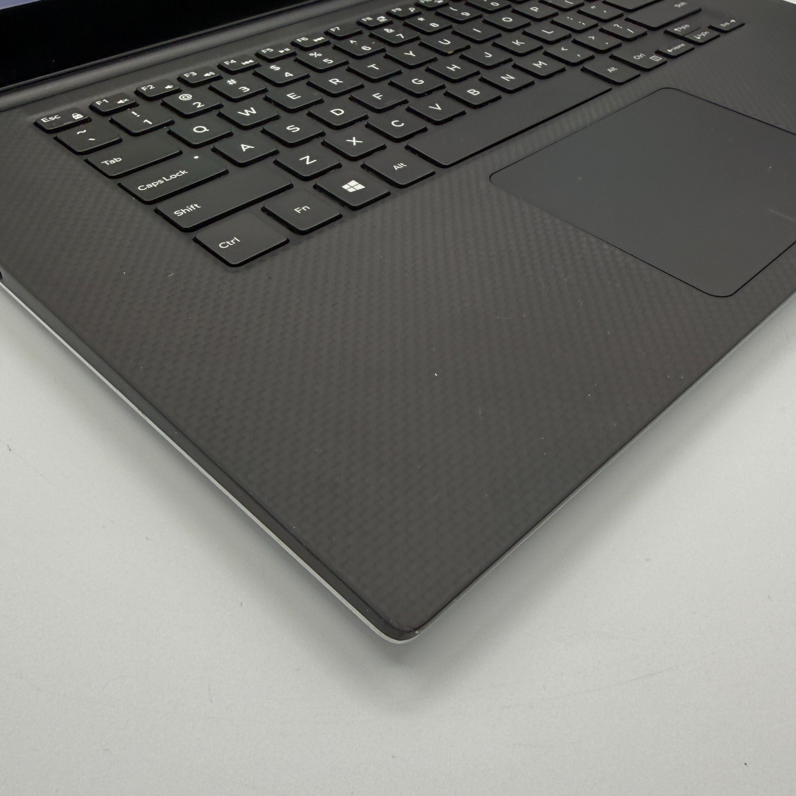Dell Precision 5540 i9-9880H Quadro T2000 16GB RAM 256GB SSD Win11 Pro Laptop