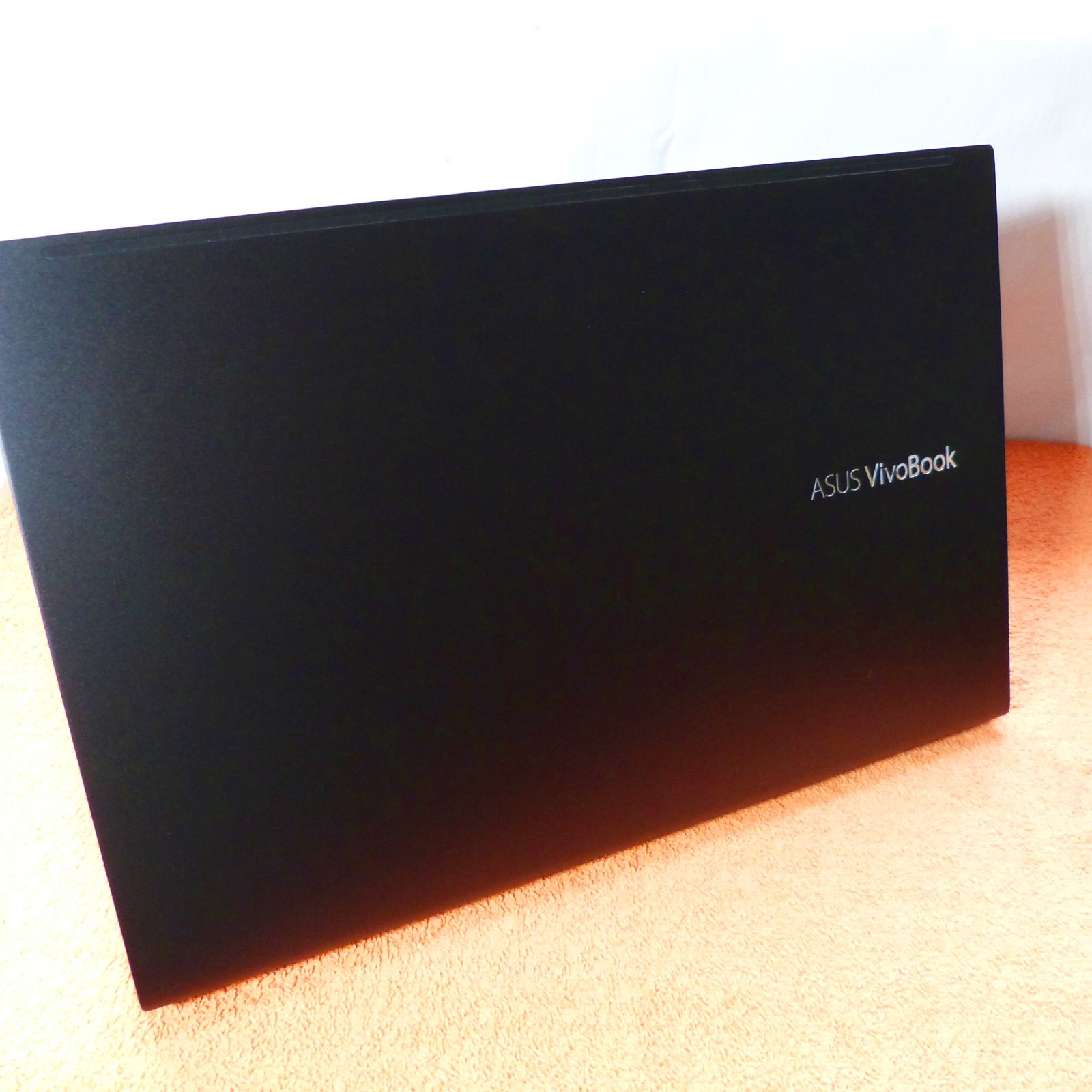 Asus X513 Vivobook 15″ OLED ULTRABOOK l SSD Windows 11 AMD RYZEN 7 16GB RAM