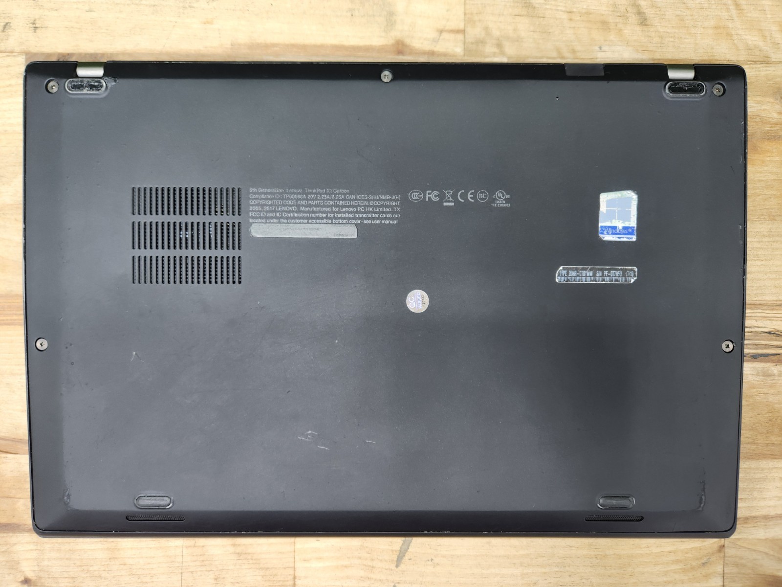 Lenovo ThinkPad X1 Carbon 5th Gen 14″ QHD i7-7500U 8GB 256GB SSD Windows 11 Pro~