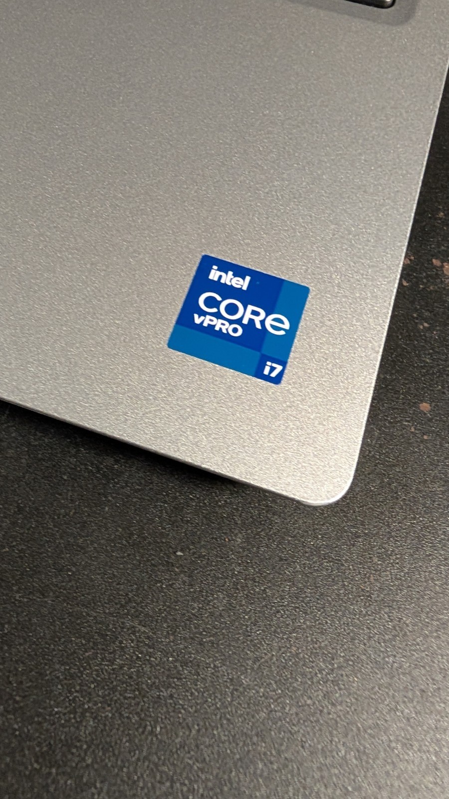 DELL LATITUDE 5520 11th Gen I7-1185G7 3ghz 256GB NVMe 16gb DDR4 Win 11 Office