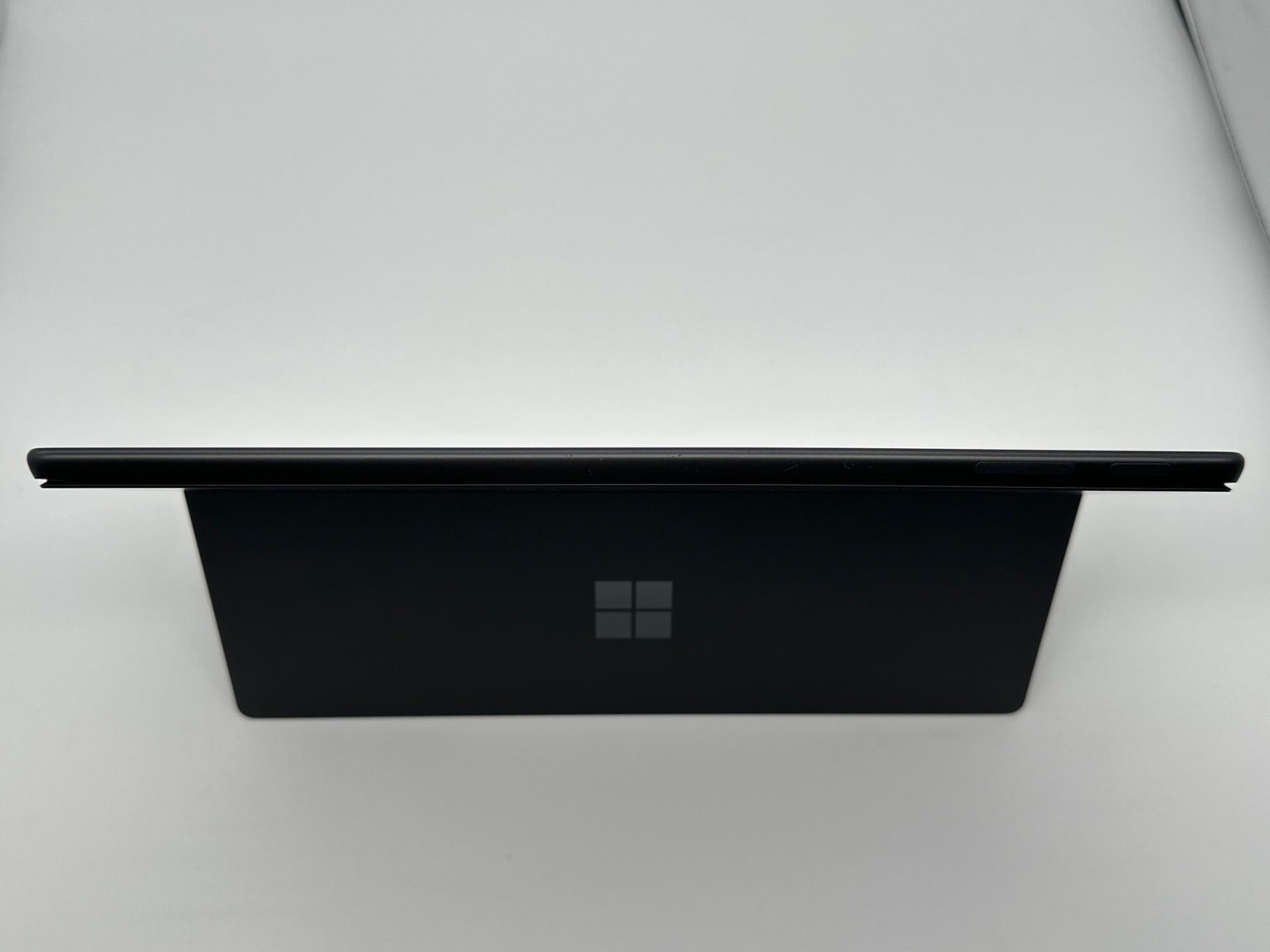 Microsoft Surface Pro 11 13″ Snapdragon X Plus 16GB 512GB SSD Win11 Home Black