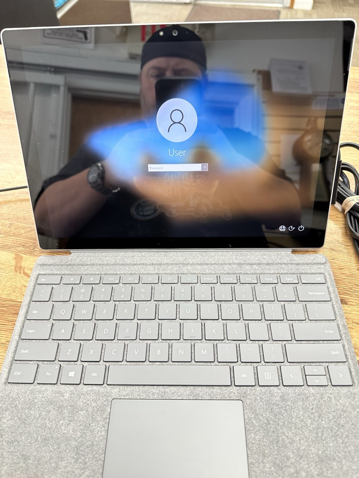 Microsoft Surface Pro 4 1724 Laptop 256GB SSD password locked & bad battery ASIS