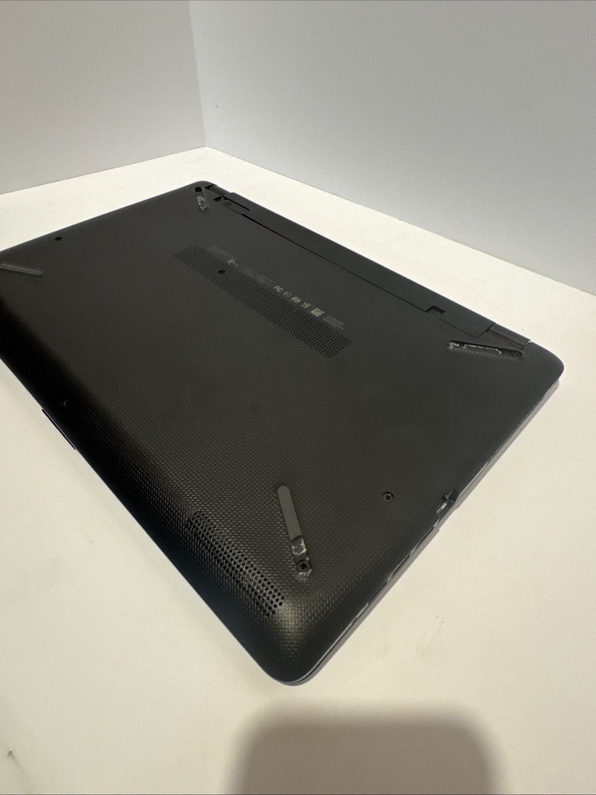 HP 15-bs031wm 6UY82UA#ABA 15.6″ Laptop/Intel i3-7100U PARTS ONLY – NO RAM NO HD