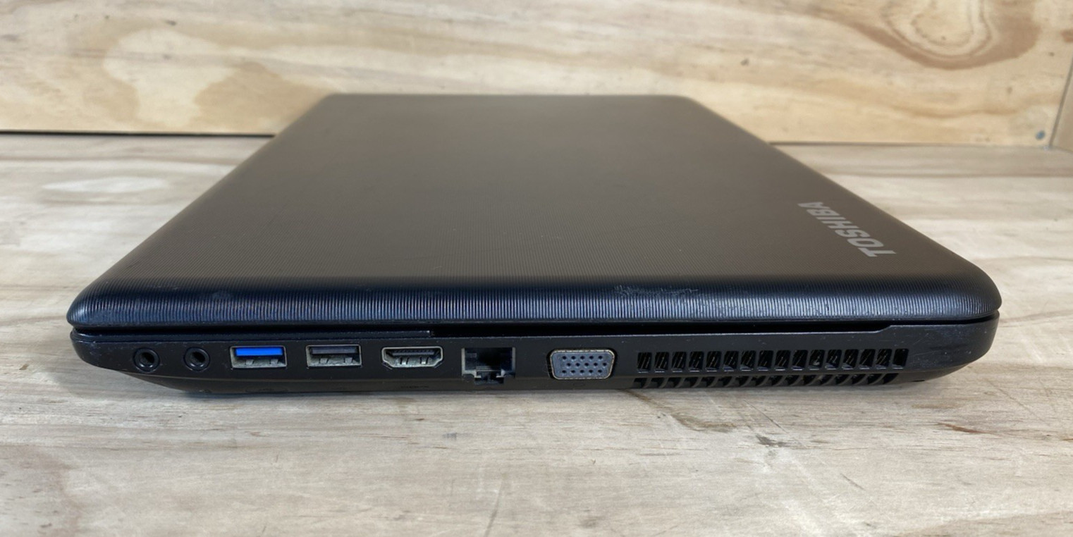 Toshiba Satellite C55D-A5372 15.6″ AMD A4-5000@1.5GHz/8GB RAM/128GB SSD/BAD BATT