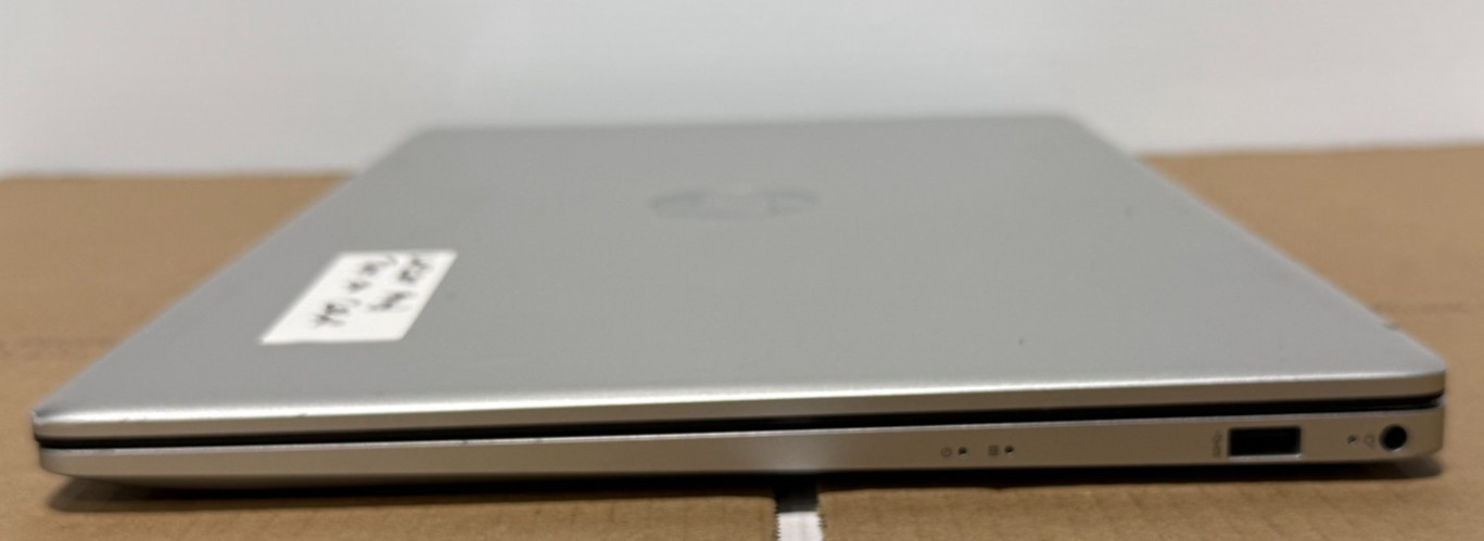 Hp Laptop 17-cn0023dx i5-1135G7 2.40Ghz 16GB M2-512SSD Windows 11 Home
