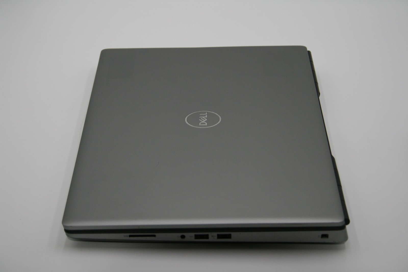Dell Precision 7750 Mobile Workstation 17.3″ UHD i7-10875H NVIDIA RTX5000 16GB