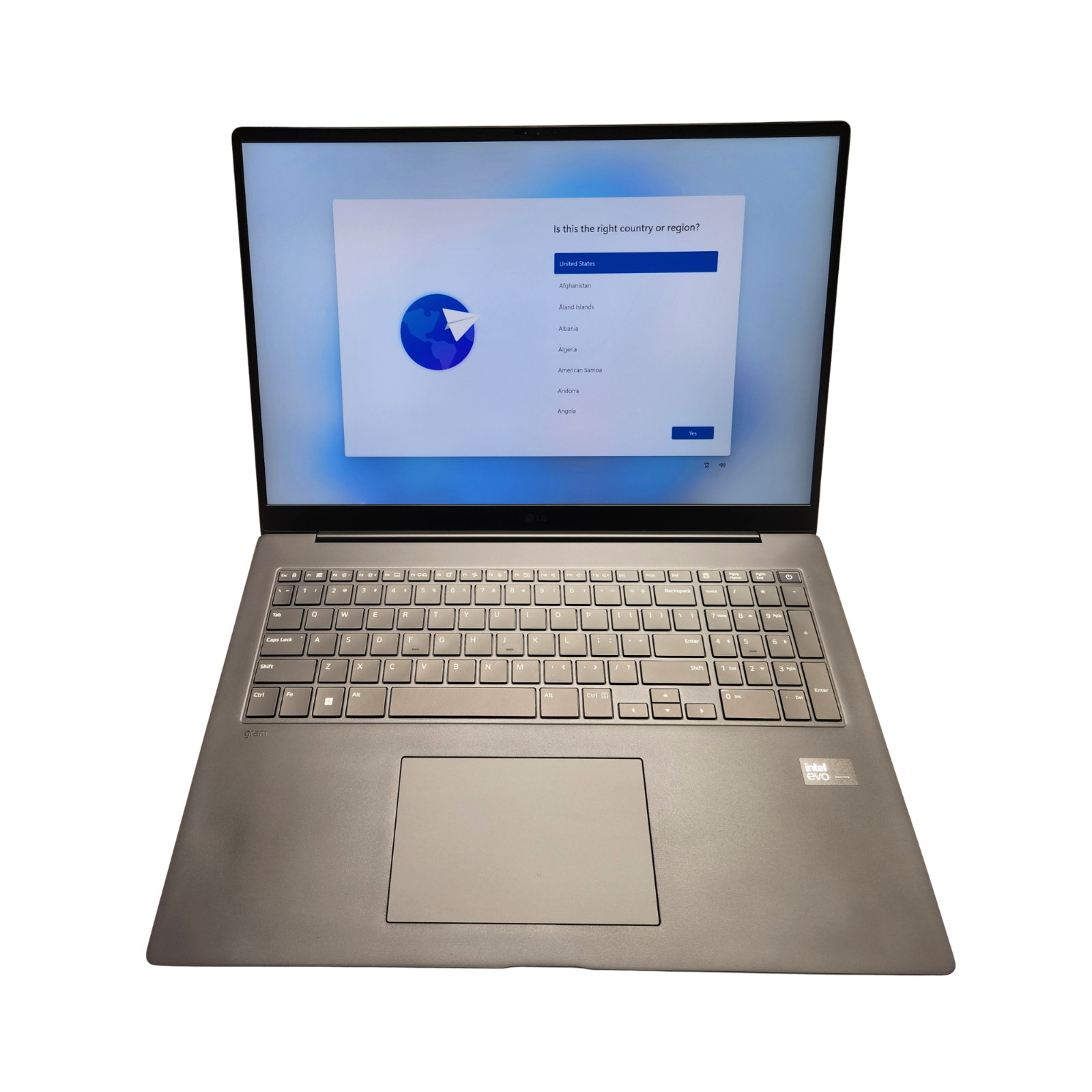 LG Gram Pro 17″ WQXGA Intel Ultra 7 32GB RAM 2TB SSD Win 11 Home, Black