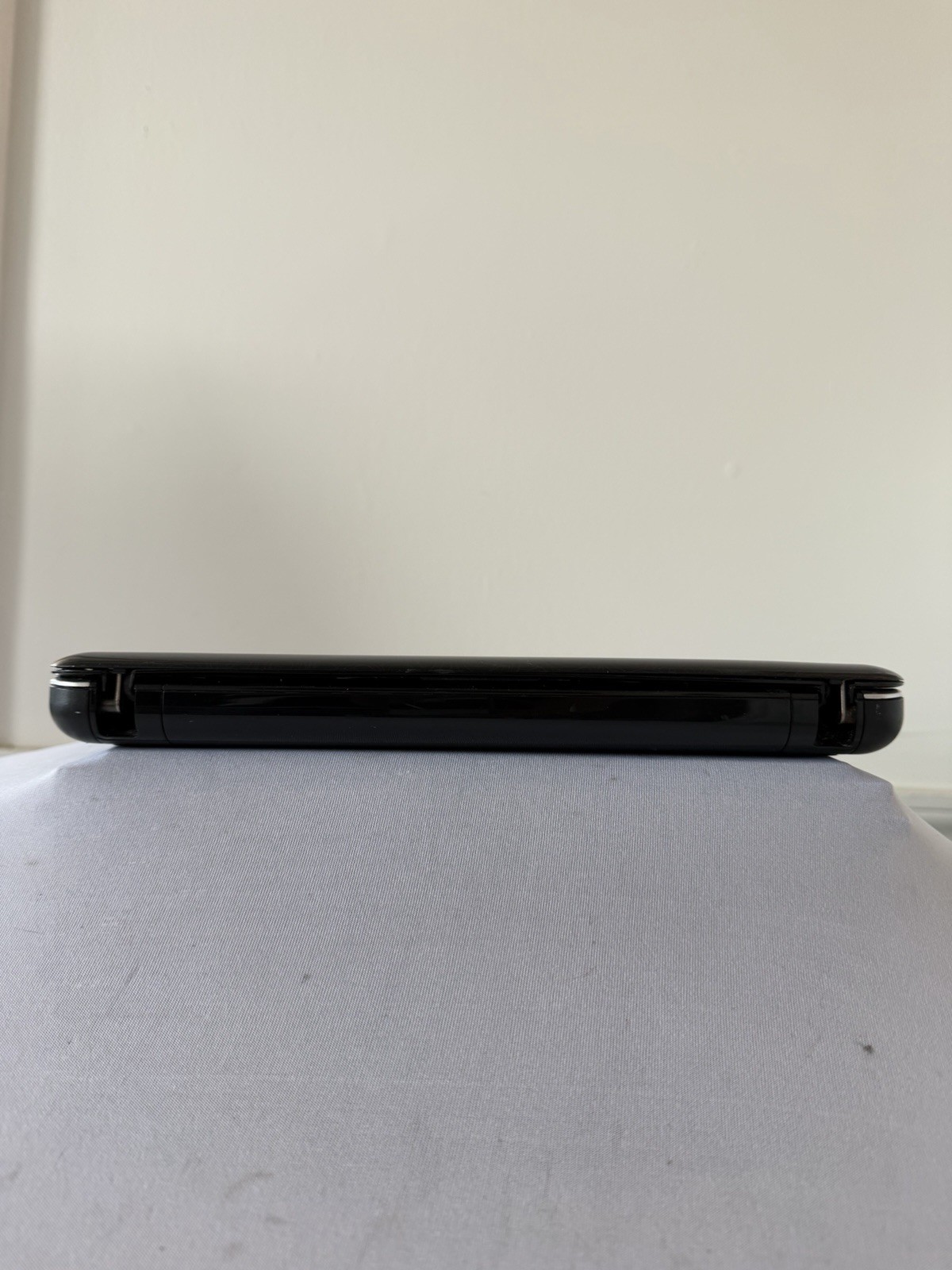 HP Mini 311-1000 Laptop – Intel Atom N270 – RAM 1 GB – No Storage – Read Des
