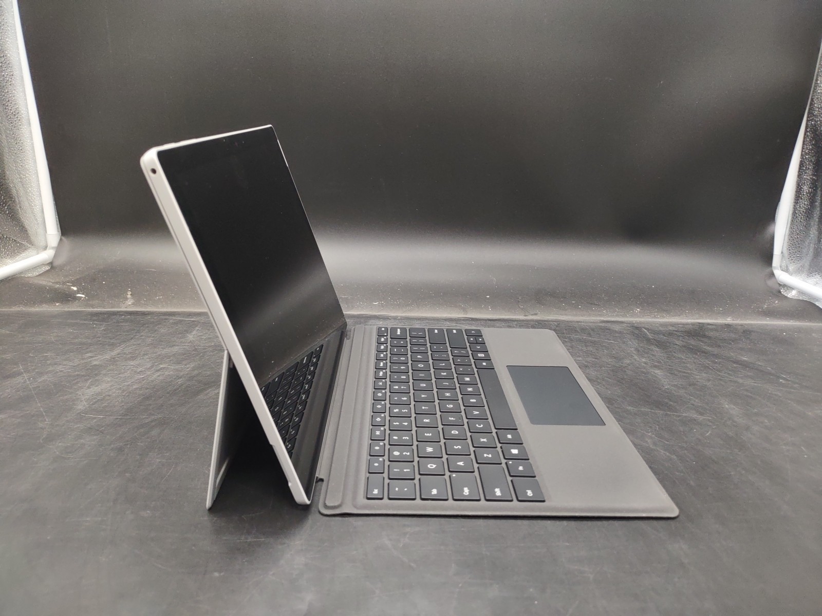 Microsoft Surface Pro 6 i5 8350U @ 1.70GHz 8GB RAM 128GB NVME NO OS