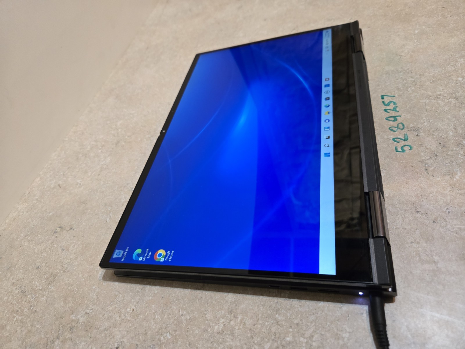 Dell Inspiron 7506 2-in-1 Laptop – 15.6″ UHD – 1TB SSD – intel i7