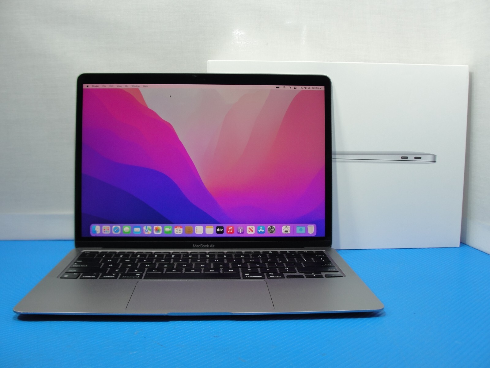 161 cycle Apple MacBook Air 13″ M1 2020 8CPU/7GPU 8GB 256GB SSD A2337/MGN63LL/A