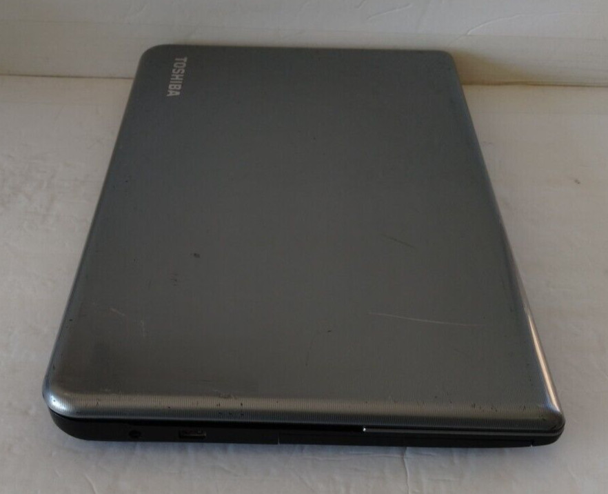 TOSHIBA SATELLITE L75D-S7280 17.3″ 640GB 8GB AMD A4-5200APU 2.00 GHz Win 10 PRO