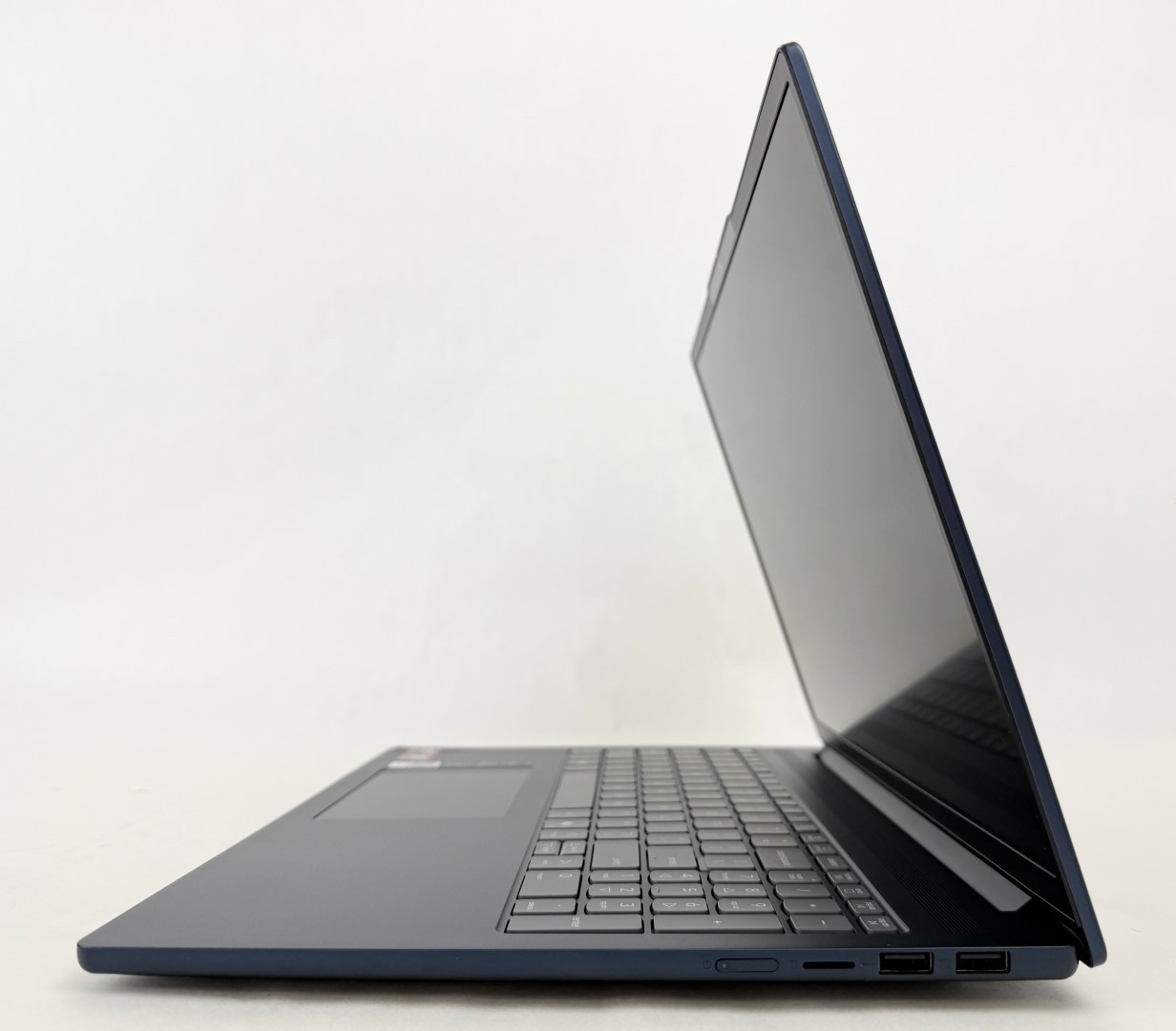 Lenovo IdeaPad Slim 5 16AKP10 16″ WUXGA Touch Ryzen AI 7 350 16GB 1TB SSD W11H