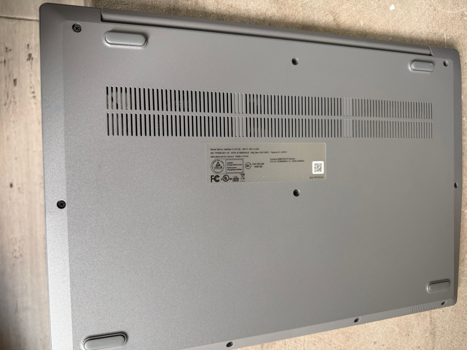Lenovo-IdeaPad 3 15″ HD touch screen laptop intel core i3-1115g4 8g memory-256g