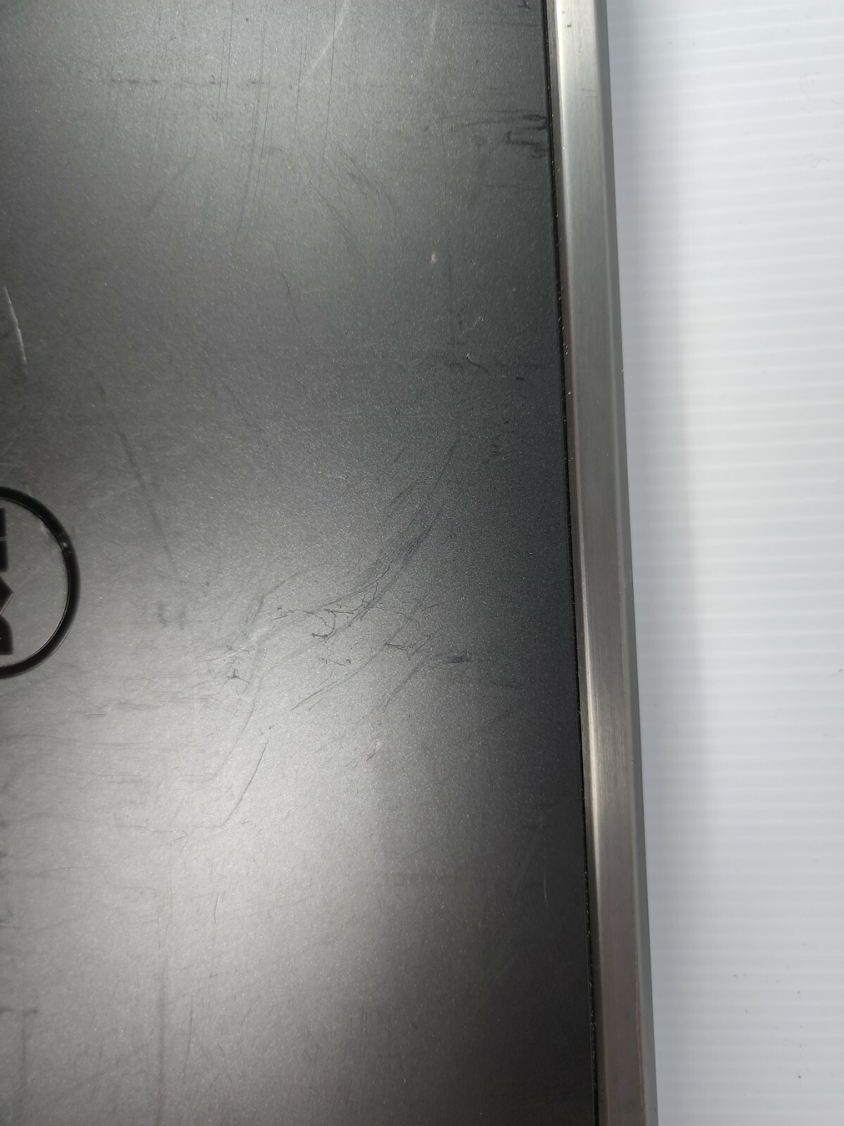DELL LATITUDE E5440 14″ LAPTOP Intel i5 broken screen as is