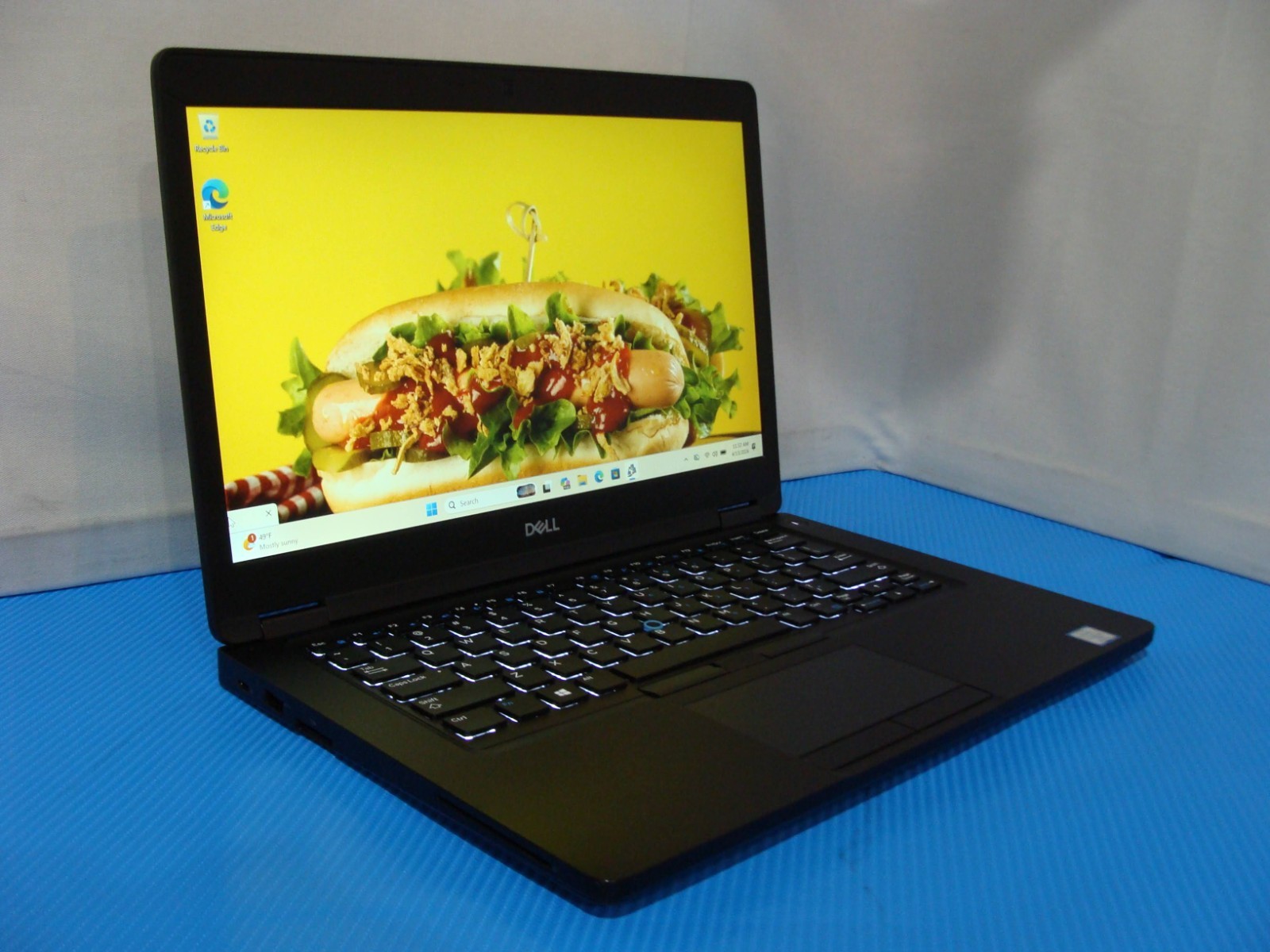 Dell Latitude 5490 14″ FHD Intel i5-8250U 1.6GHz 8GB 256GB SSD Win11Pro +Charger