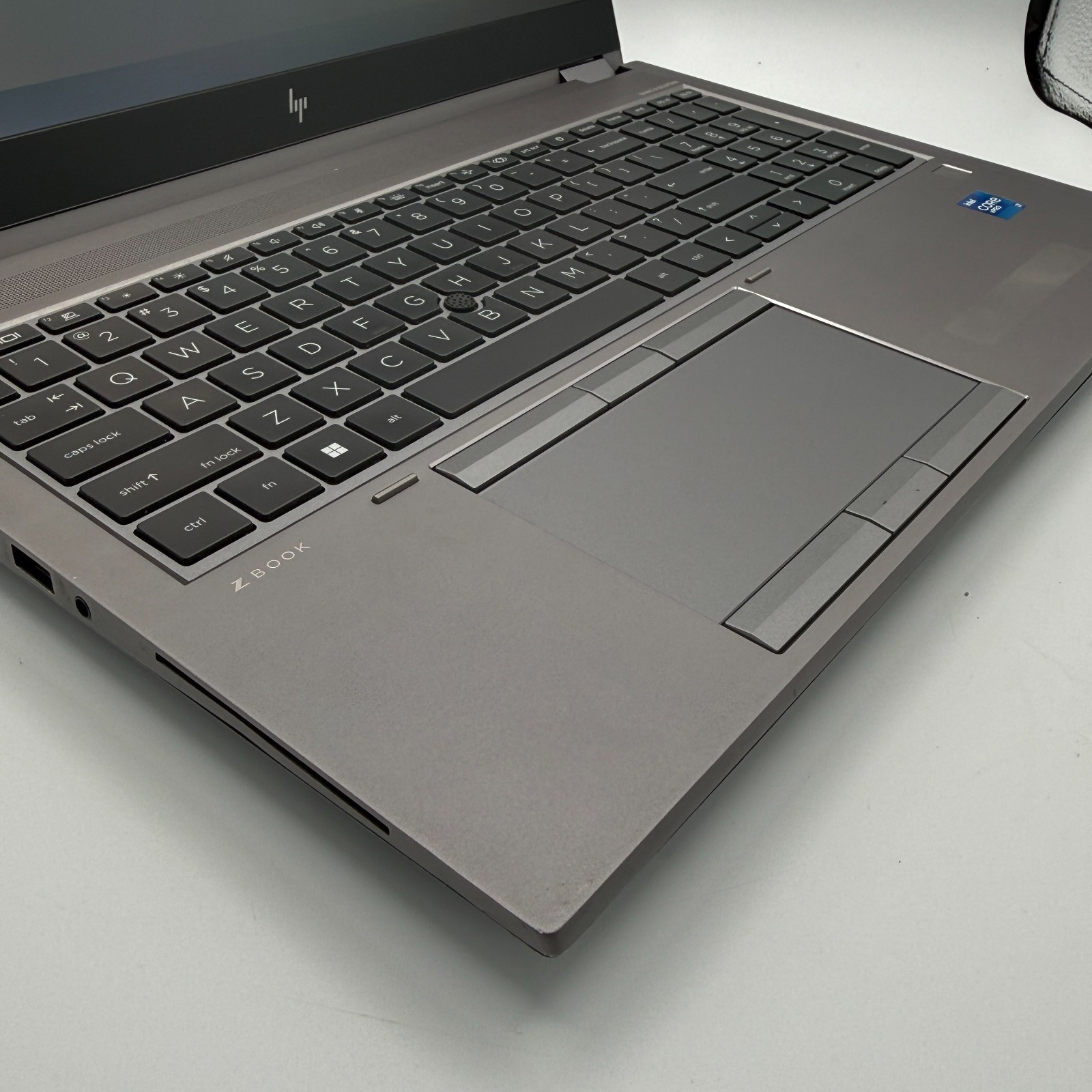 HP ZBook Fury 15.6″ G8 Mobile Workstation i7-11850H 48GB RAM 256GB SSD RTX A3000