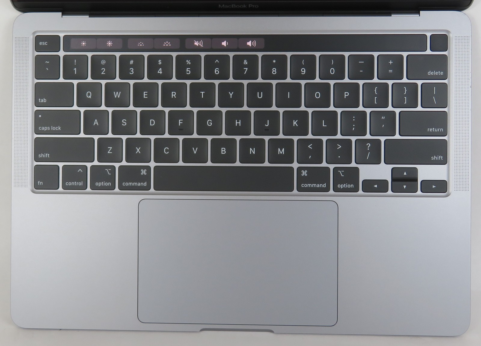 Apple MacBook Pro 2020 13in Retina i7-1068NG7 @2.3GHz 16GB 512GB Sequoia