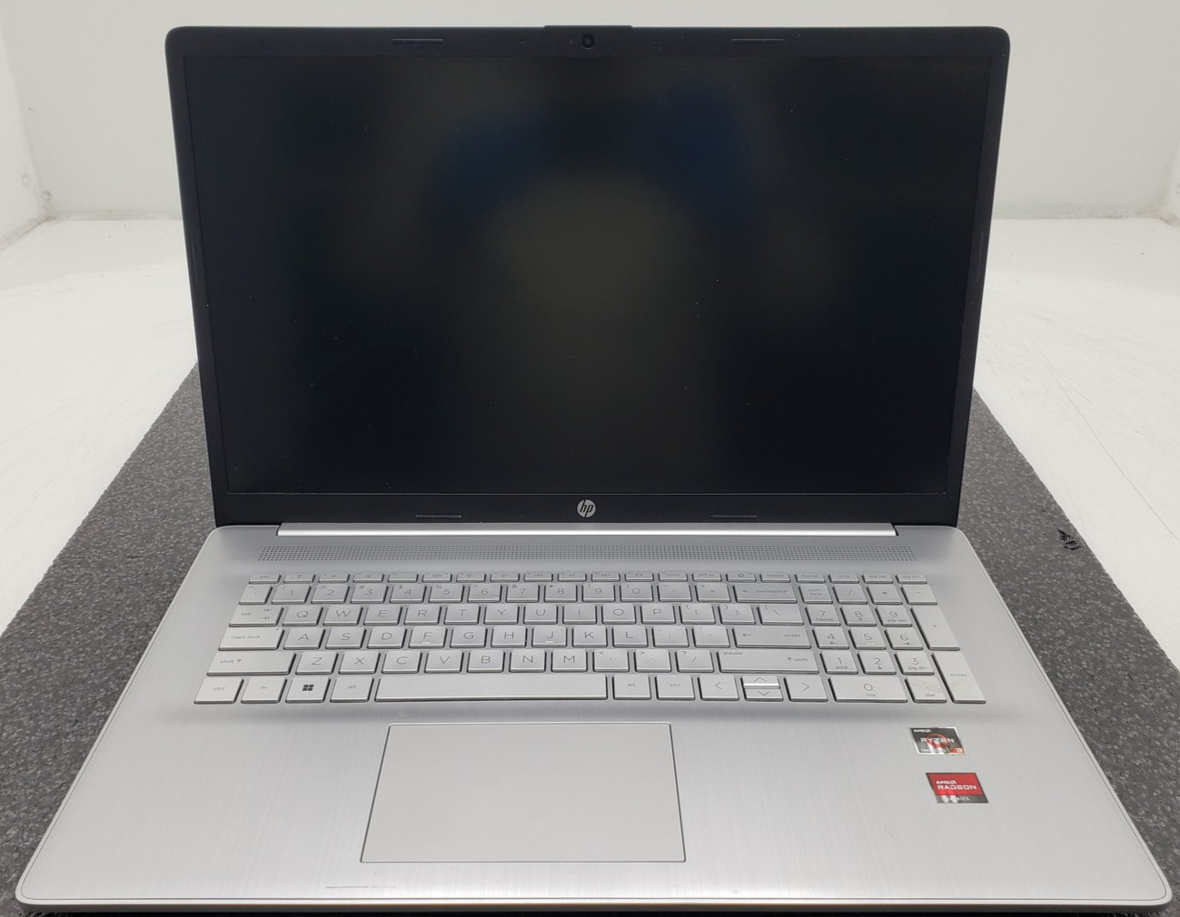 HP 17-cp2124od Ryzen 3 7320U 8GB RAM 256GB SSD 17.3″ Windows 11 Pro Laptop PC.